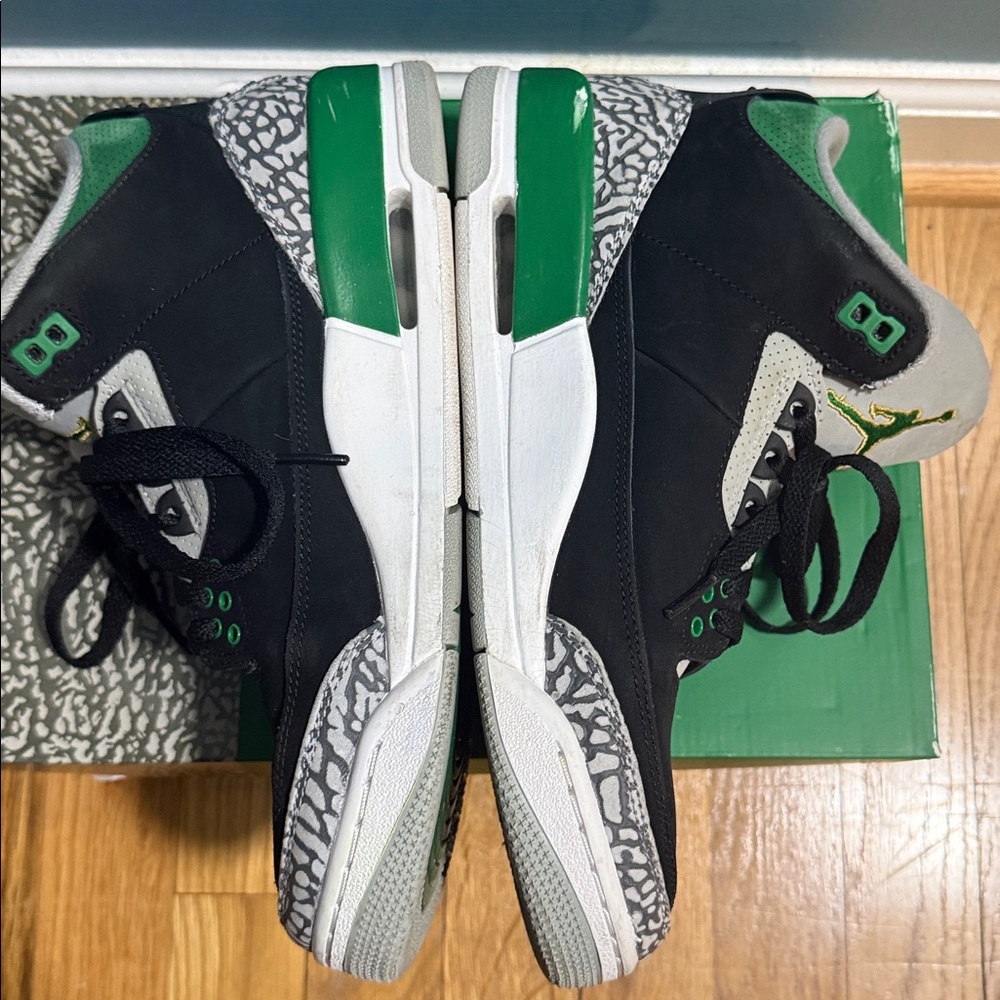 Jordan Air Jordan 3 Retro in Black, Pine Green, Silver, White - Picture 2 of 7
